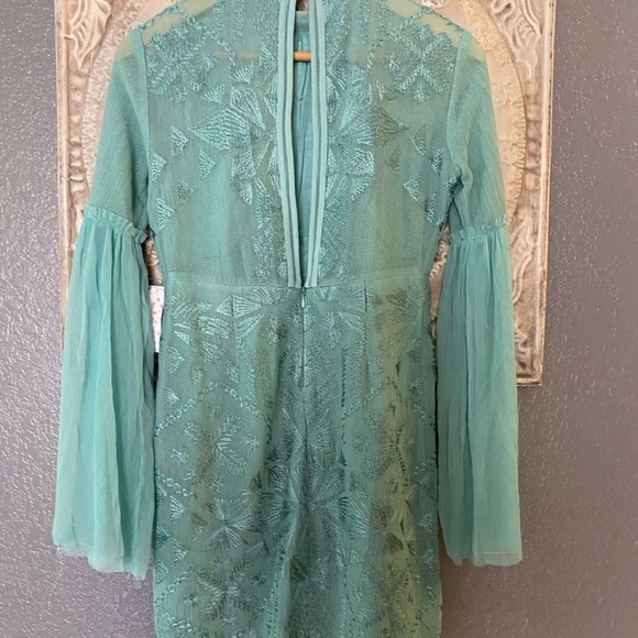 Free People Canton Embroidered Bishop Sleeves - Picture 8 of 10